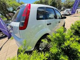 FORD - FIESTA - 2011/2012 - Branca - R$ 36.900,00