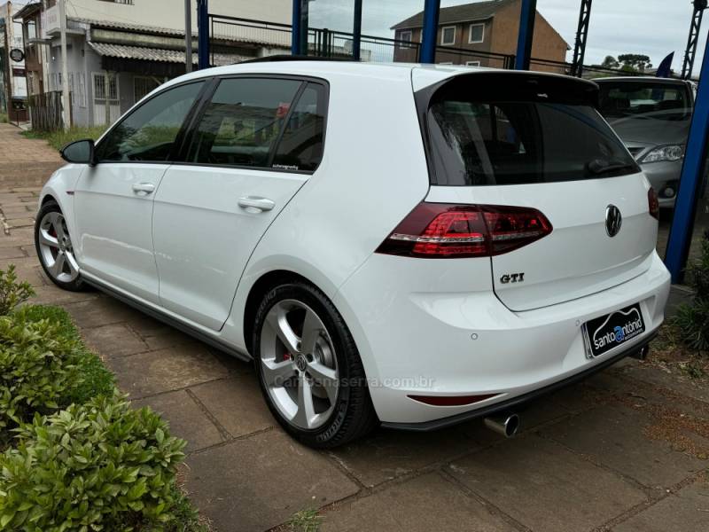 VOLKSWAGEN - GOLF - 2014/2015 - Branca - R$ 149.900,00