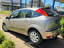 FORD - FOCUS - 2009/2009 - Prata - R$ 31.900,00