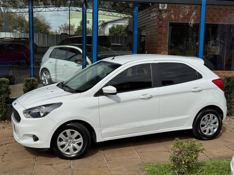 FORD - KA - 2017/2018 - Branca - R$ 41.990,00