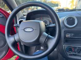FORD - KA - 2010/2011 - Vermelha - R$ 27.900,00